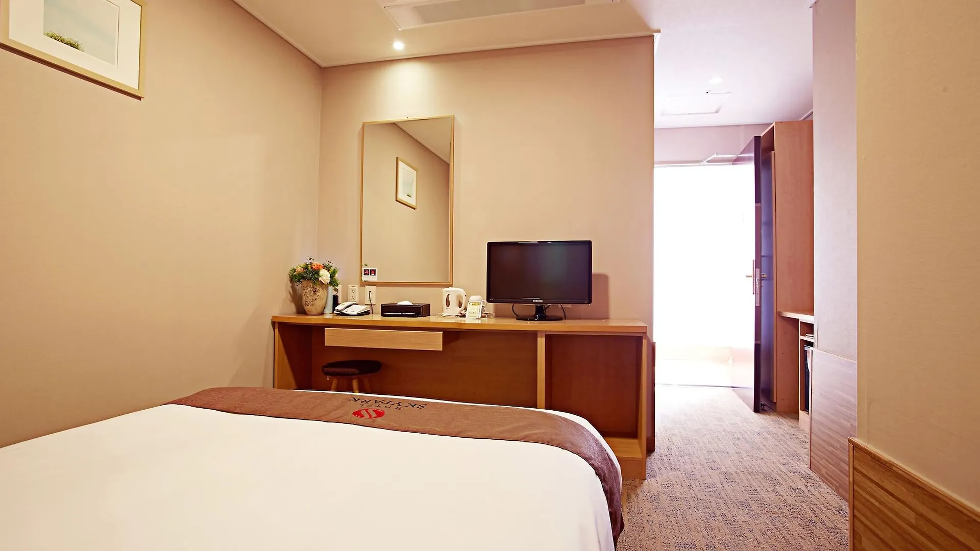 Hotel Skypark Myeongdong 3 Seoul