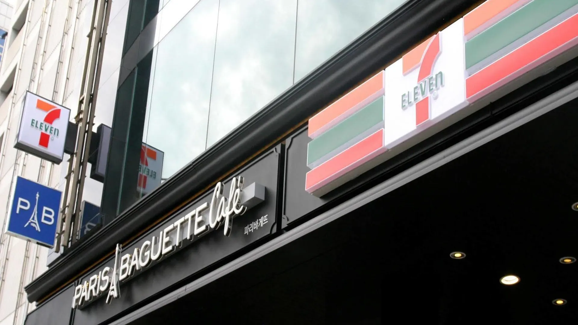 Hotel Skypark Myeongdong 3 Seoul 3*,