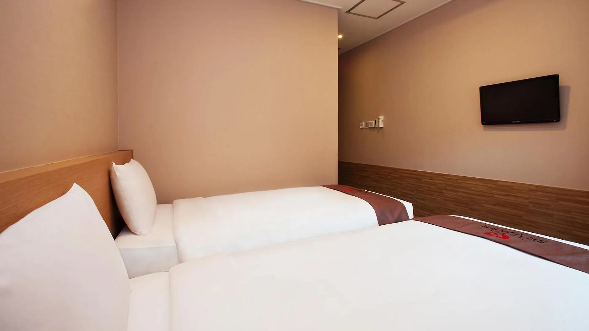 Hotel Skypark Myeongdong 3 Seoul