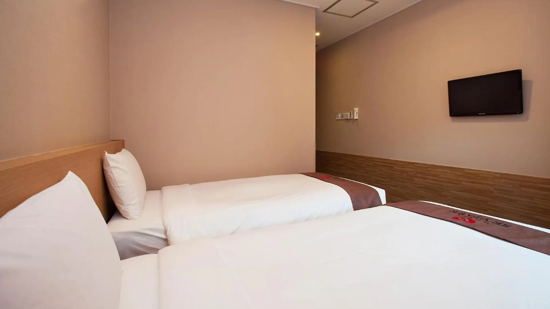 Hotel Skypark Myeongdong 3 Seoul