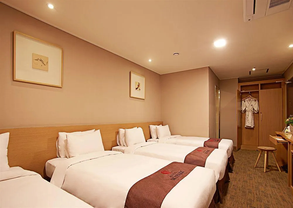 Hotel Skypark Myeongdong 3 Seoul
